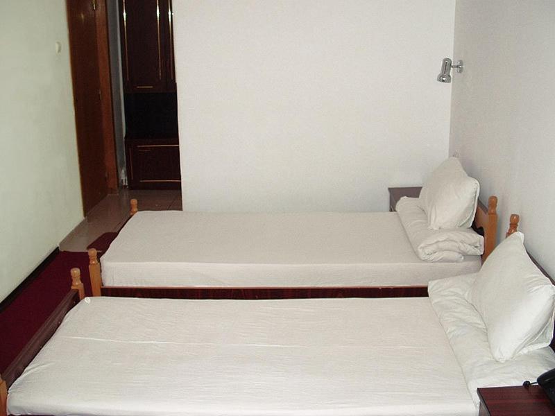 Hotel Uranus Bukarest Værelse billede
